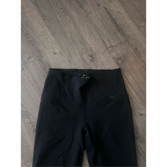 Nike Capri Leggings Womens Large Black Mid Rise Elastic Waist - Picture 5 of 5